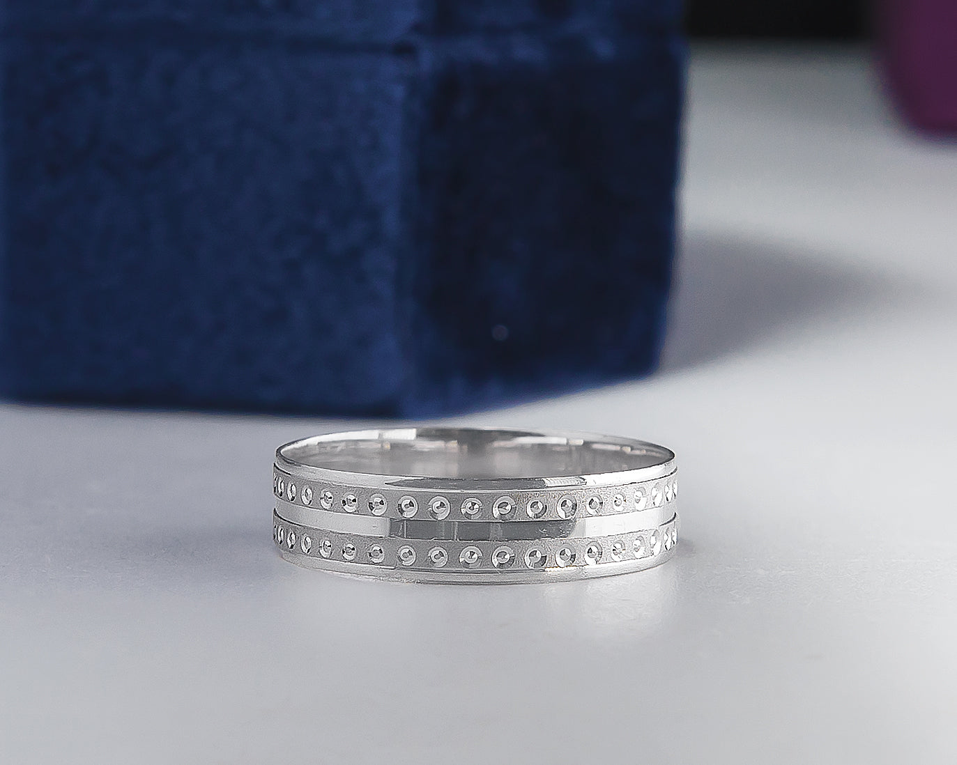 Ezra 10Karat White Gold Wedding Band