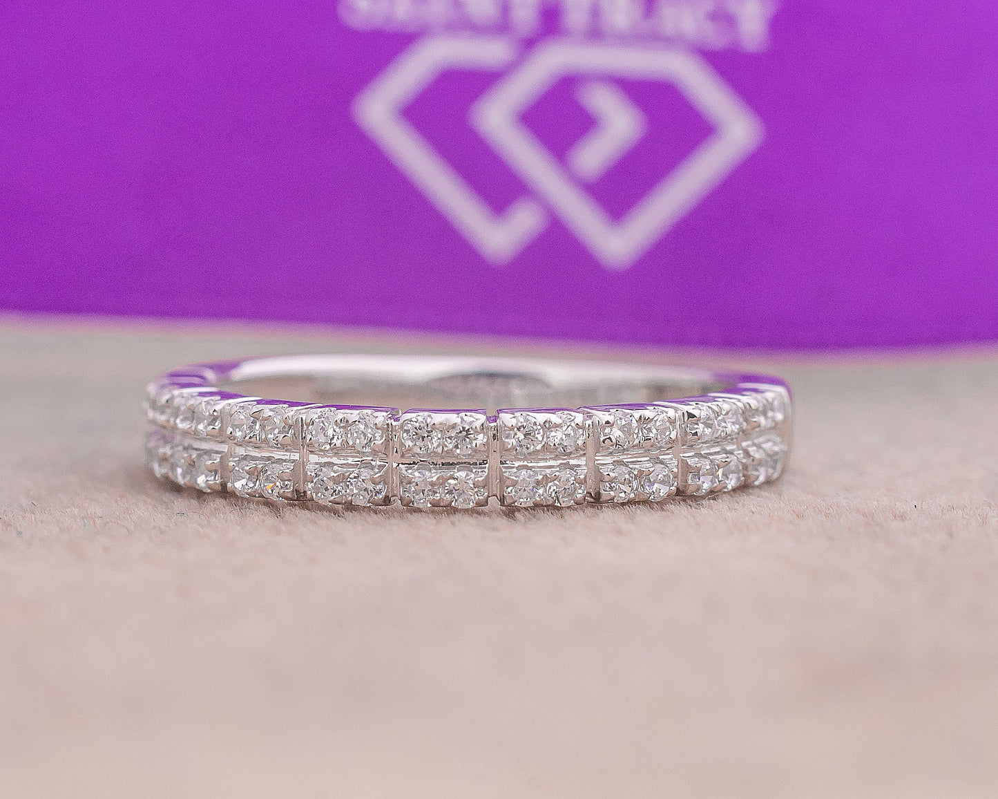 Janelle 10Karat White Gold Wedding Band