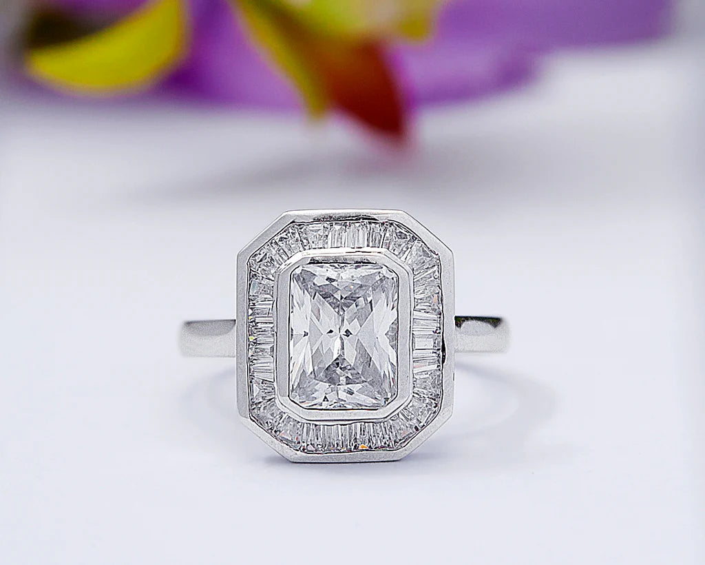 Nelly 18Karat White Gold Engagement Ring