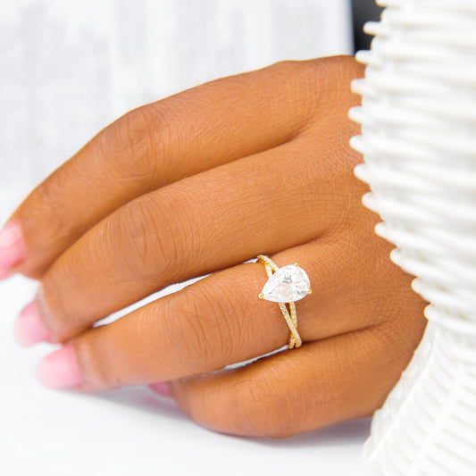Sarah Pear 10Karat Yellow Gold Engagement Ring