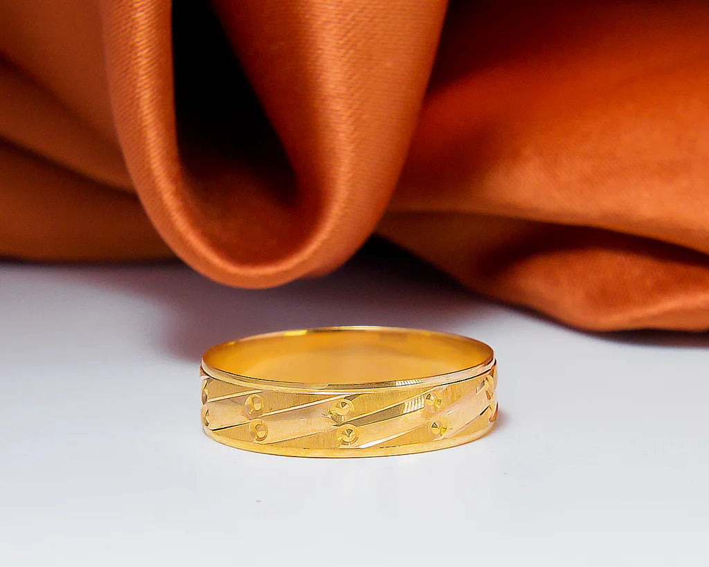 Toby 10Karat Yellow Gold Wedding Band